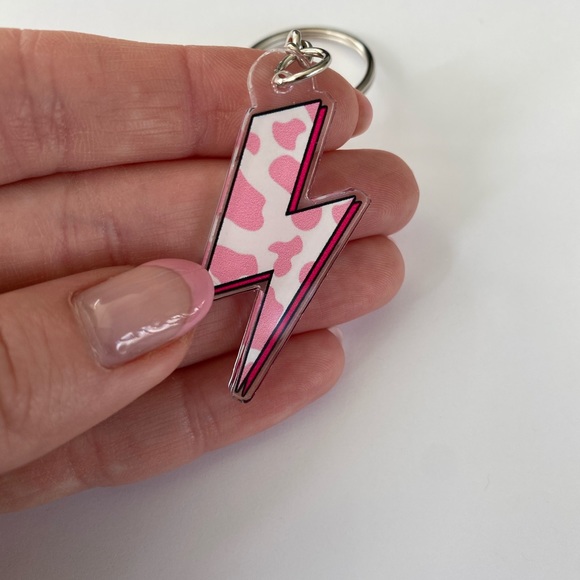 Brand new pink cow print lightning bolt keychain - Picture 2 of 4